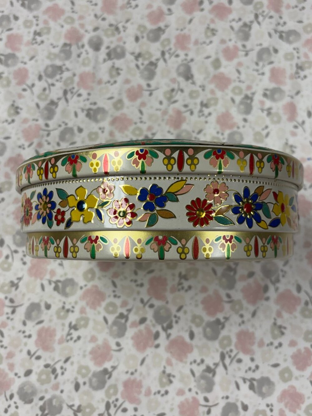 Vintage Decorative Tin - Made in Holland - Picture 3 of 15